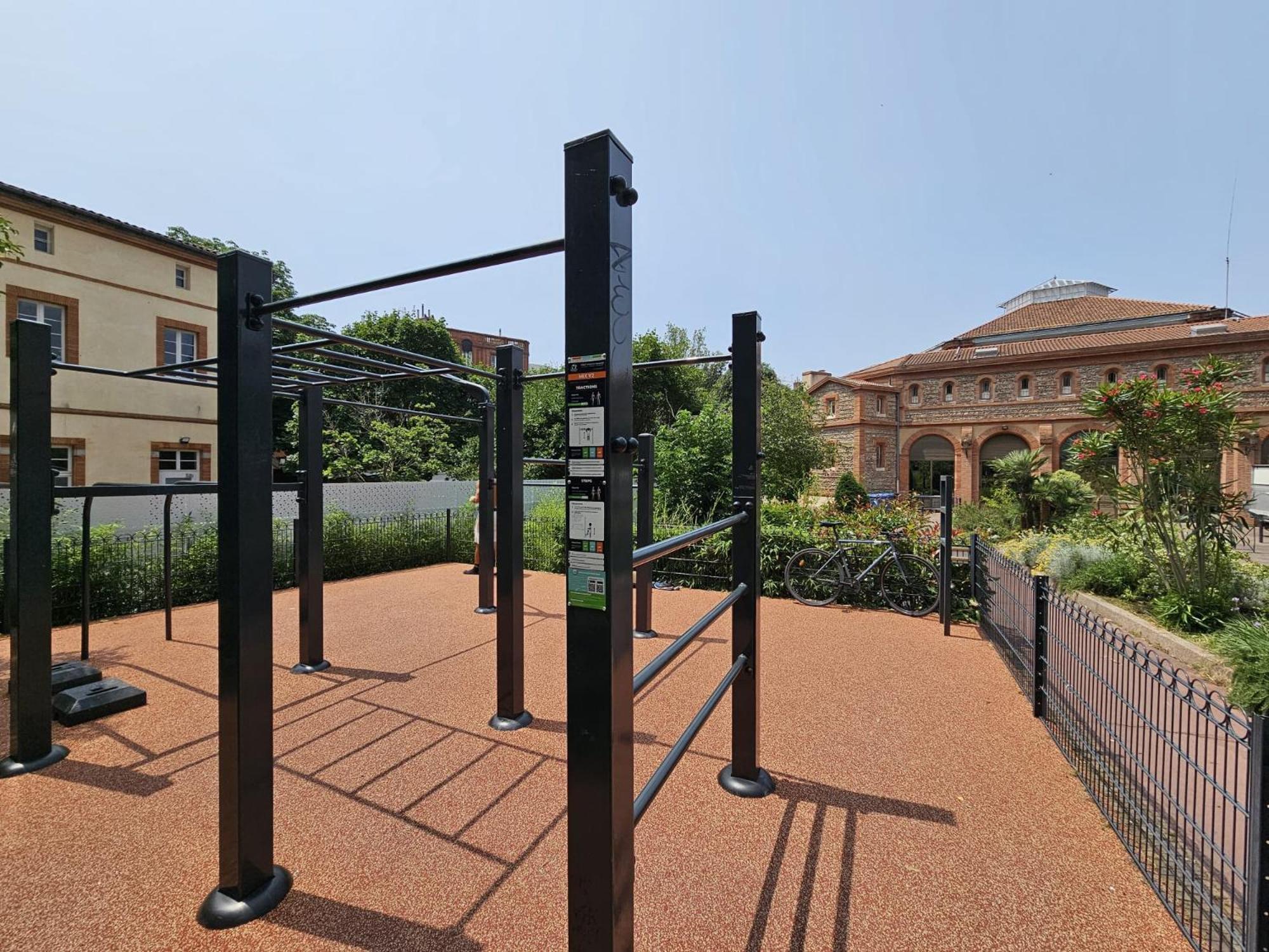 Magnifique Terrasse Et Parking Prive Place Dupuy *